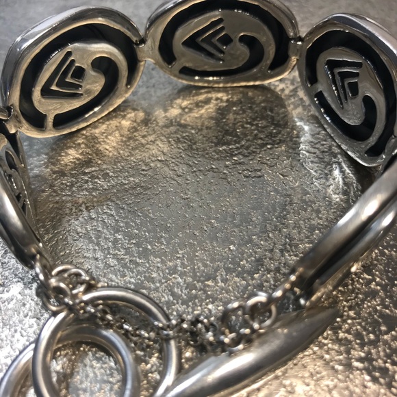 Hard to find sterling bracelet - Picture 5 of 8